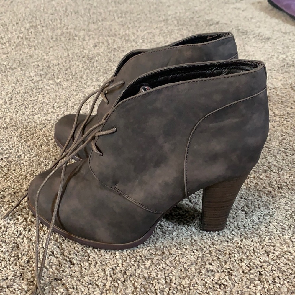 Torrid grey-brown heeled booties